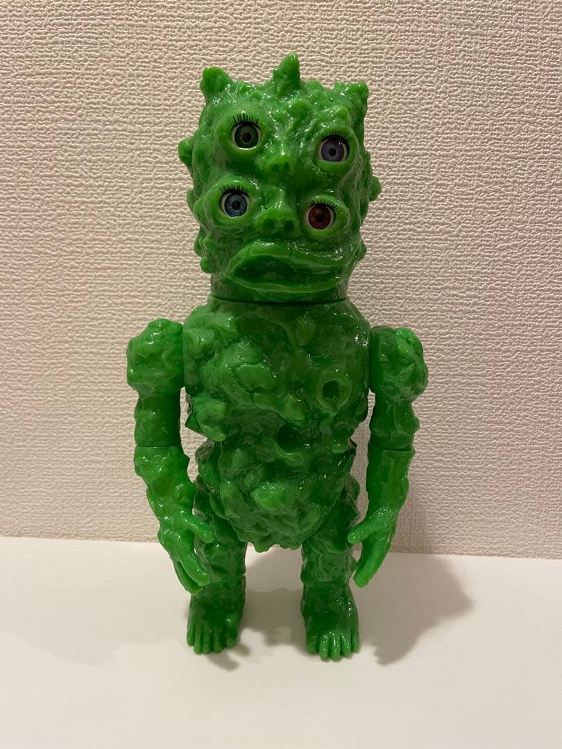 ソフビSofubi NAGNAGNAG FOUR EYES 25CM GREEN