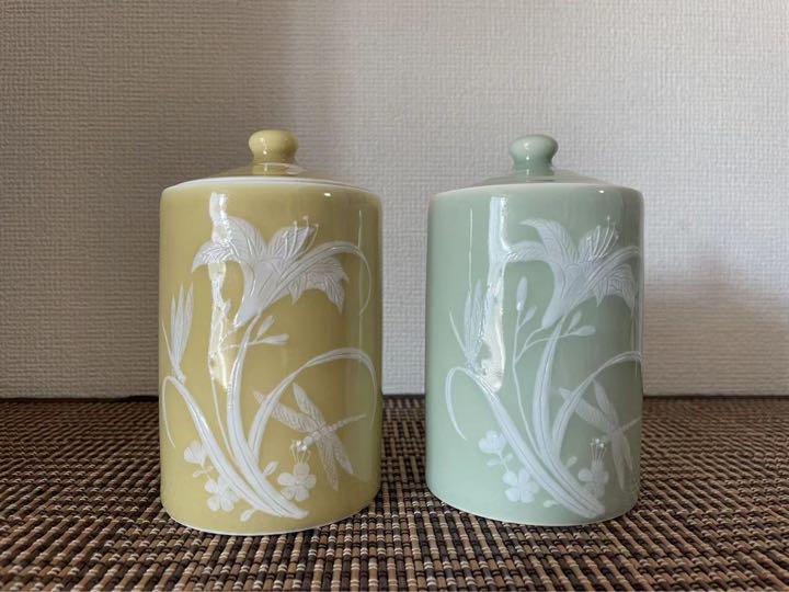 中国美術品希少美品中国景徳鎮製款　染付　粉彩筒　花蝶々図文房具古美術 美術品一対