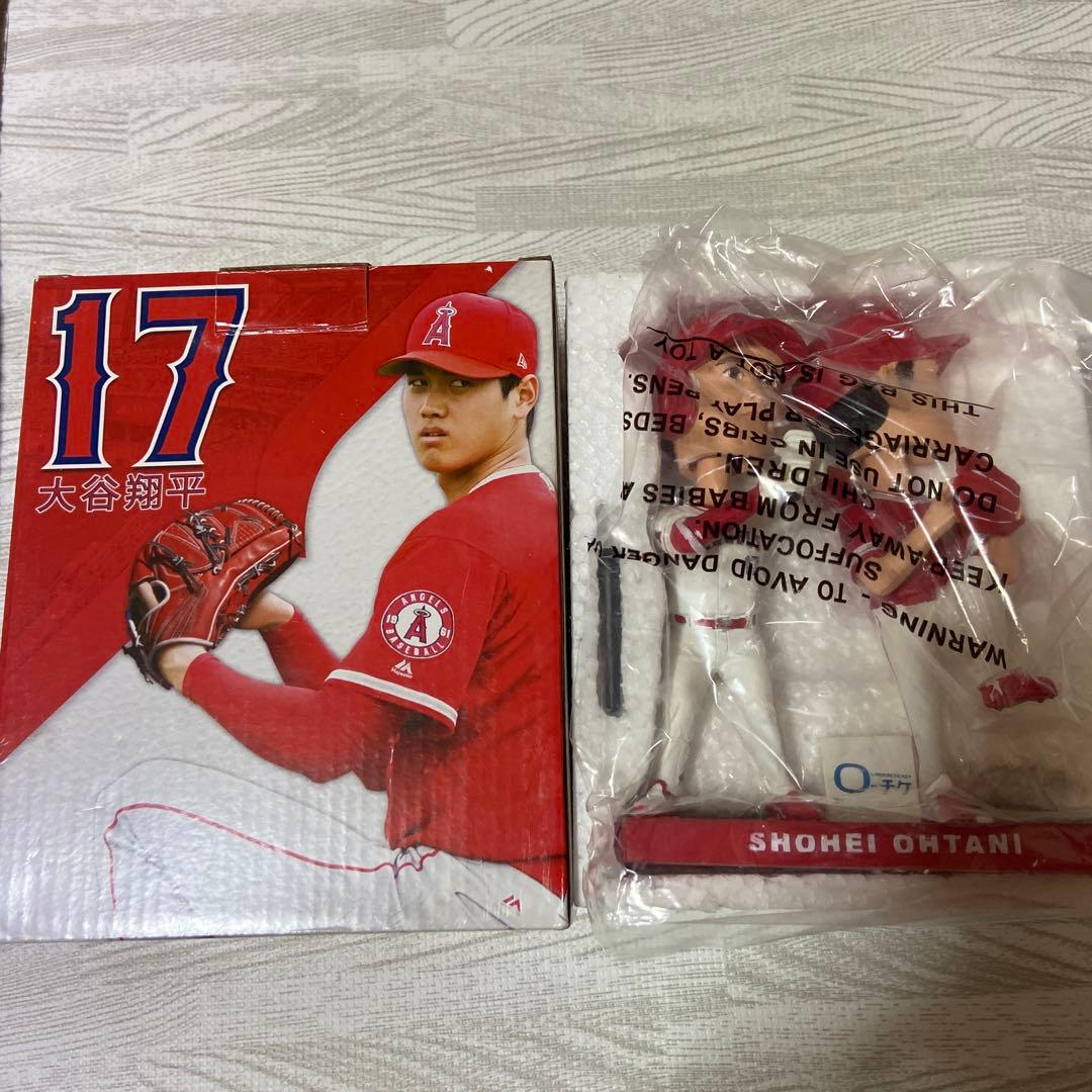 大谷翔平ボブルヘッド二刀流エンゼルス首振り人形　レア