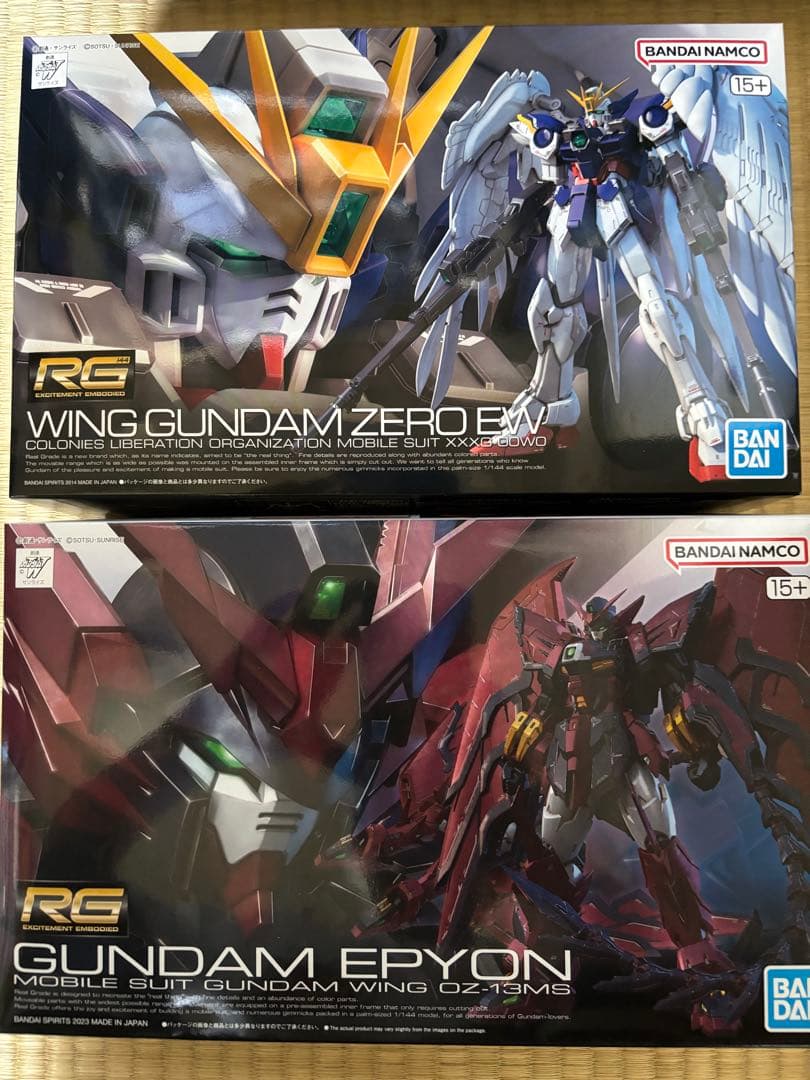ロボット RG WING GUNDAM ZERO EW & GUNDAM EPYON
