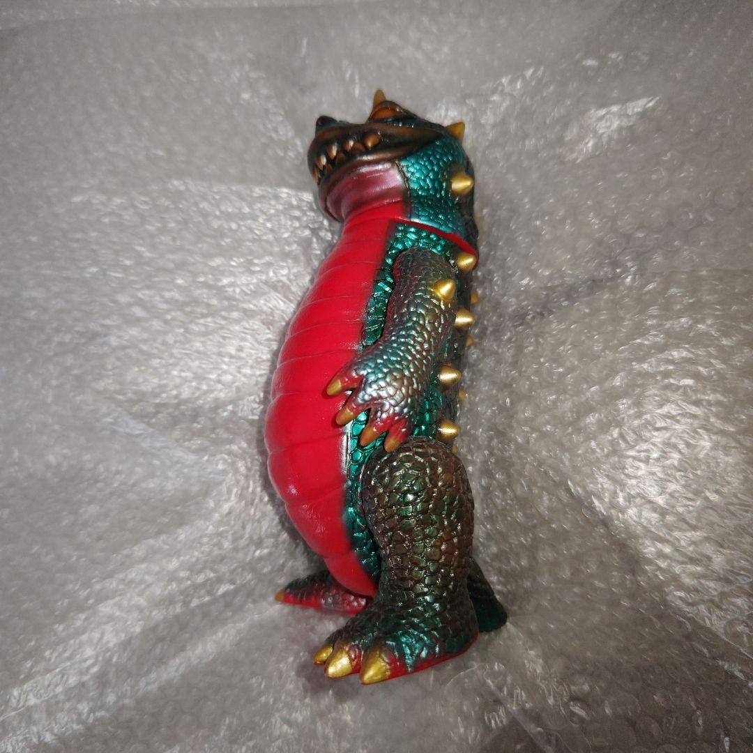 D.B.T.H toys　涅槃怪獣　ニルヴァ　ソフビ