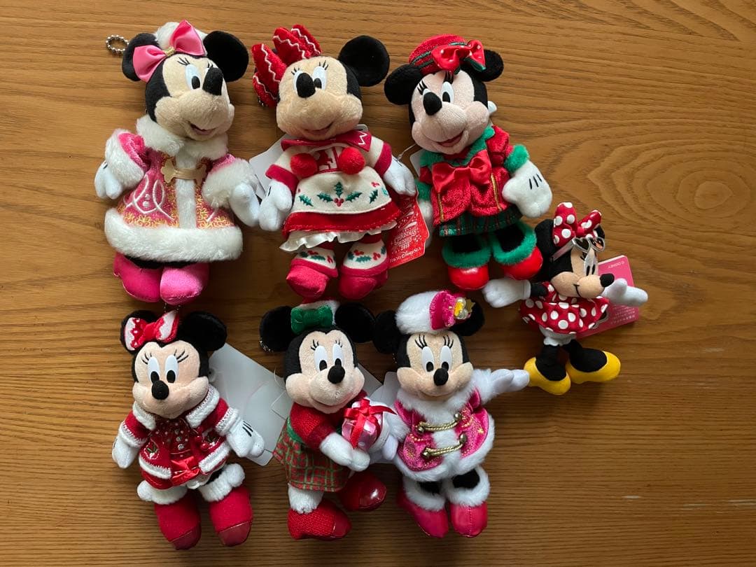 ディズニー ぬいぐるみバッジ ミニー クリスマス