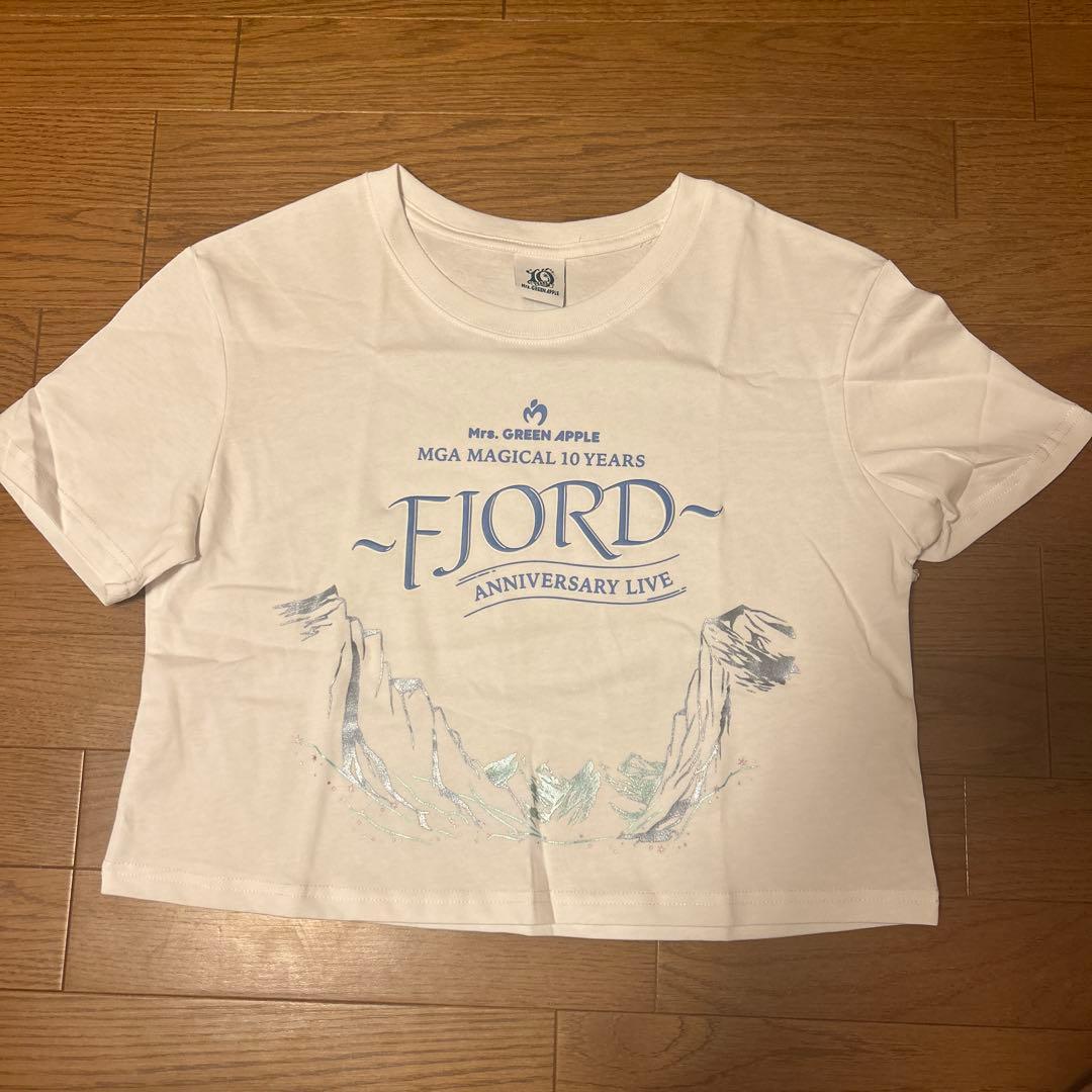 Mrs.GREEN APPLE FJORD フィヨルド クロップド Tシャツ D28-MA0538_01_3d2f767a-cfb0-