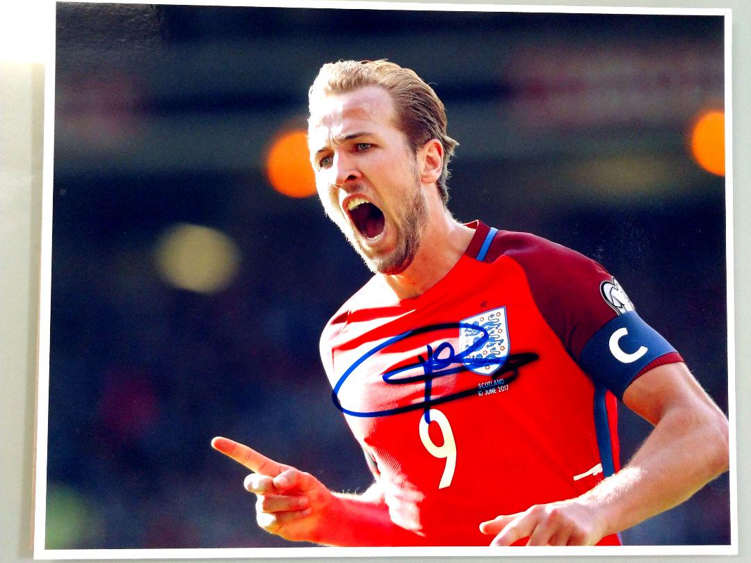 セール中‥ハリー・ケイン直筆サイン入り超 特大写真…Harry Kane…
